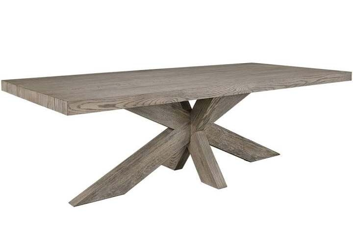 Exklusivt matbord i gråbetsad ek. Bordsbenen är kostade i en unik, geometrisk design.